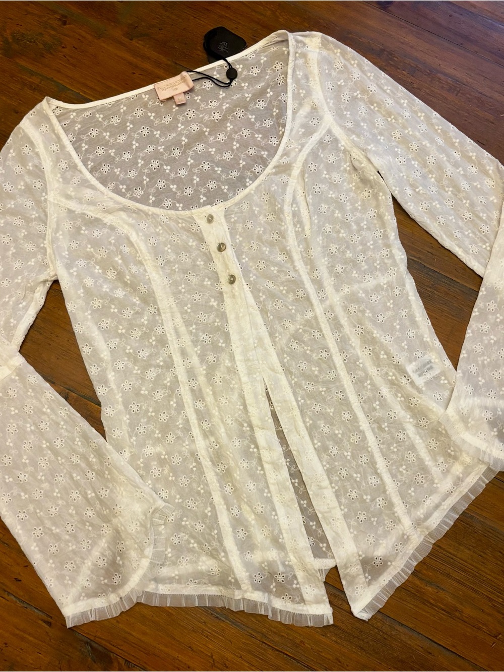 NWT Frankie’s bikinis x Sydney Sweeney Bardot eyelet flyaway top - Picture 5 of 16